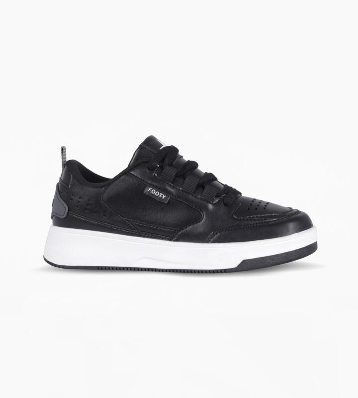 KICKS SHINKUJU
